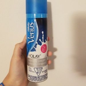 Gillette Venus with Olay Moisturizer